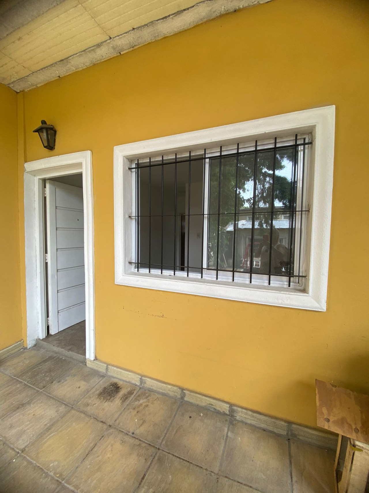Departamento de 2 ambientes en planta baja y en PH en Muñiz