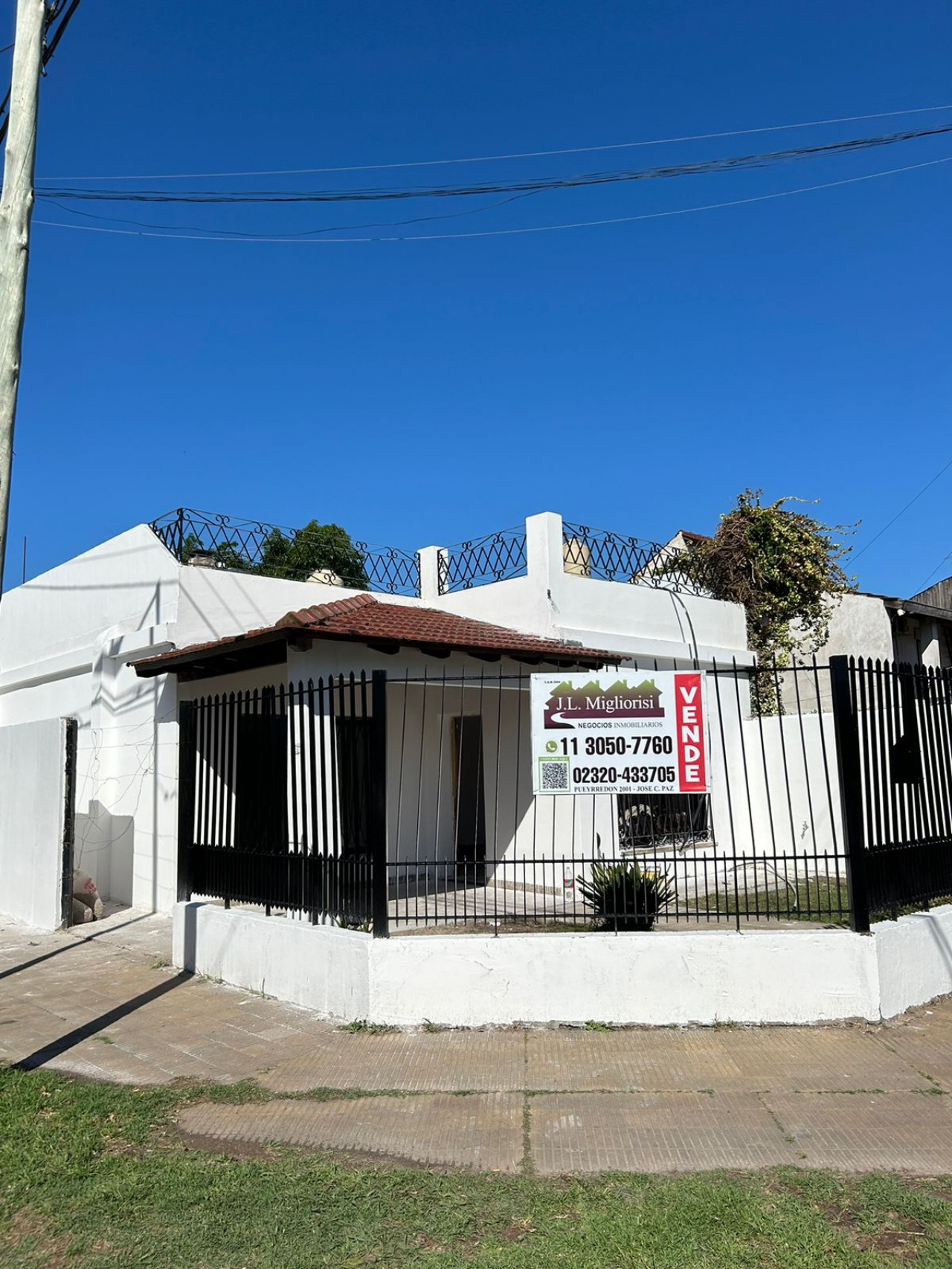 Casa en venta ubicada a 100 mts de Av. Pres. Arturo Umberto Illia y 700 mts de 197